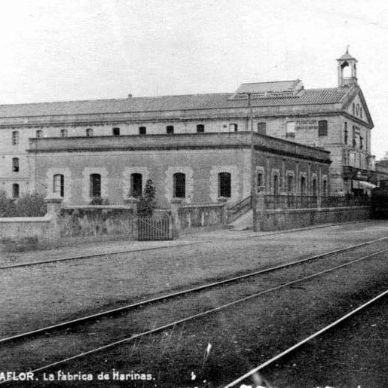 Foto antigua Fábrica desde estación del tren